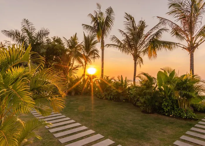 Sea View Pool - Exclusive Beachfront Вилла *
