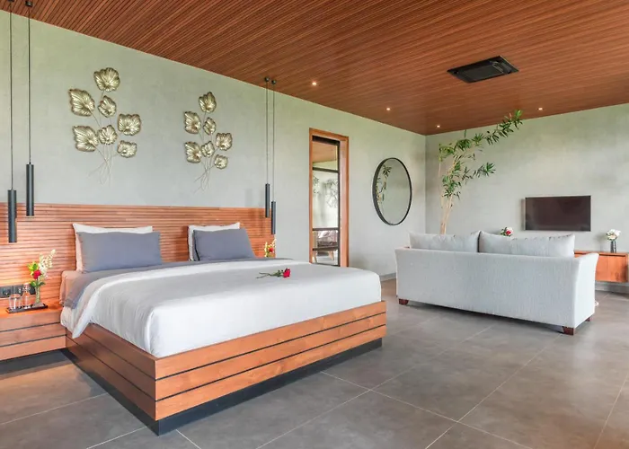 Sea View Pool - Exclusive Beachfront Вилла *
